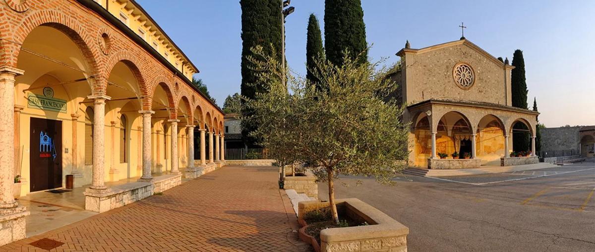 Locanda Al Santuario Peschiera del Garda Exterior photo